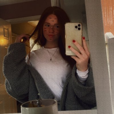 Profile Picture of Cara (@carabennett00) on Twitter