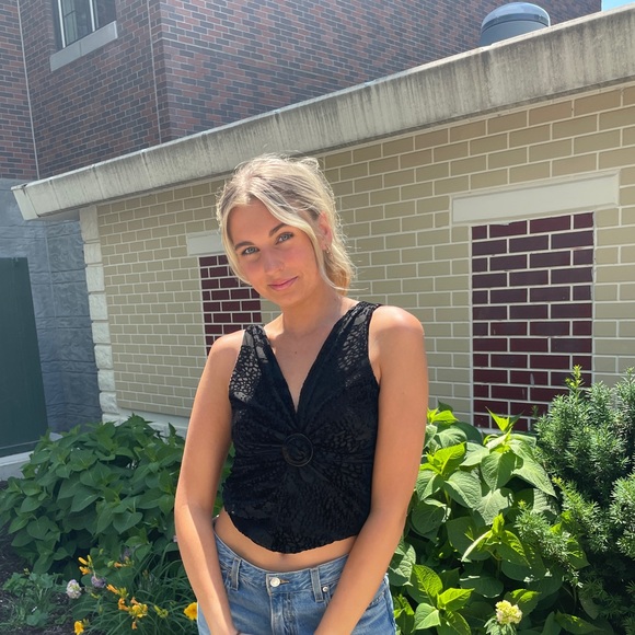 Profile Picture of Maggie Mokrzycki (@maggiem17) on Poshmark