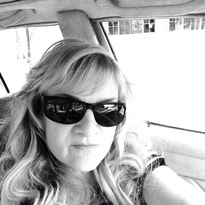 Profile Picture of Denise Dinardo (@artz63) on Twitter