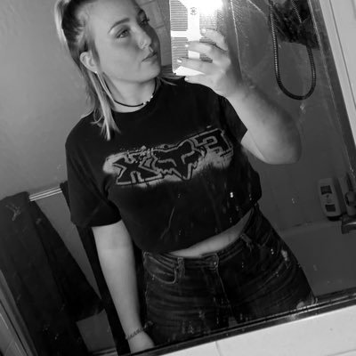 Profile Picture of Nichole Connell (@nicholeconnell9) on Twitter