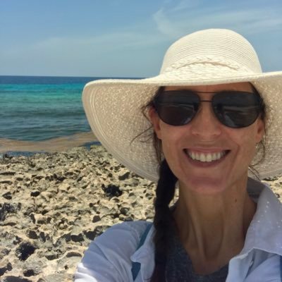 Profile Picture of Amy Dougherty (@MrsDComms) on Twitter