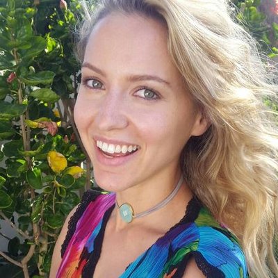 Profile Picture of Roxane Hayward (@RoxaneHayward) on Twitter