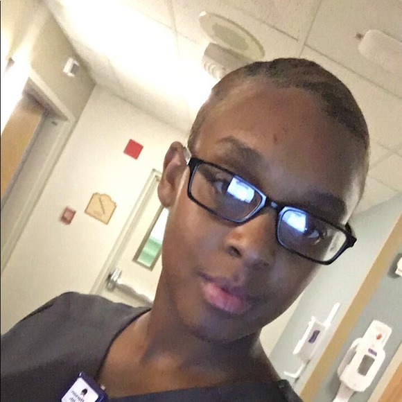 Profile Picture of Dyshera Wilmer (@dyshera) on Poshmark