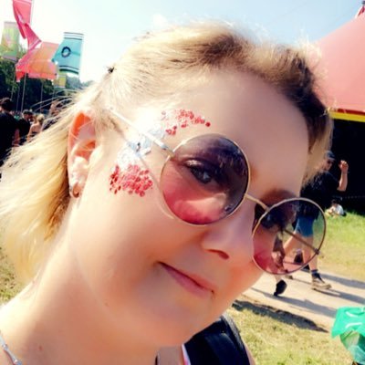 Profile Picture of Rachel Shell (@RachelShell9) on Twitter
