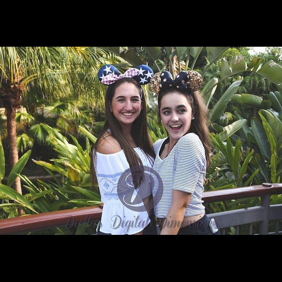 Profile Picture of Emily Barron (@emilybarronn) on Poshmark