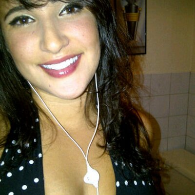 Profile Picture of Nicole Ribeiro (@nicoleribeiro1) on Twitter