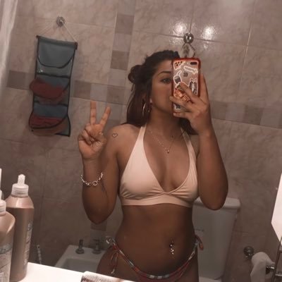 Profile Picture of 𝑬𝒊 𝒖𝒂𝒊 𝒕𝒊 (@Alexatorrez99) on Twitter