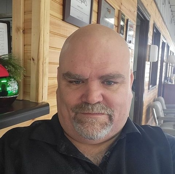 Profile Picture of Daniel Pratt (@huntinsoon) on Poshmark