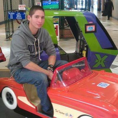 Profile Picture of Aaron Reeve (@N00ND3LIT3) on Twitter
