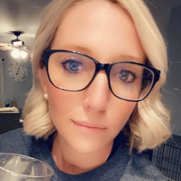 Profile Picture of Nikki Mayette (@crazed108) on Poshmark