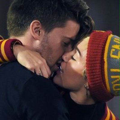 Profile Picture of Miley And Patrick (@Miley_Patrick) on Twitter