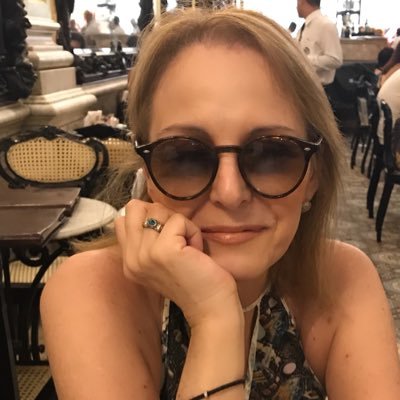 Profile Picture of Carmen L. M. Pereira (@carmenlily) on Twitter