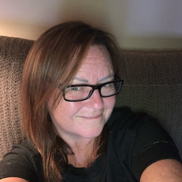 Cherryl Mooney - Poshmark Profile Picture of Cherryl Mooney (@cherrylmooney) on Poshmark