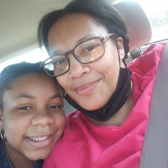 Profile Picture of Carlette Piggott (@carlettepiggott) on Poshmark