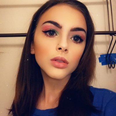 Profile Picture of Lacey Drew (@laceydrew6) on Twitter