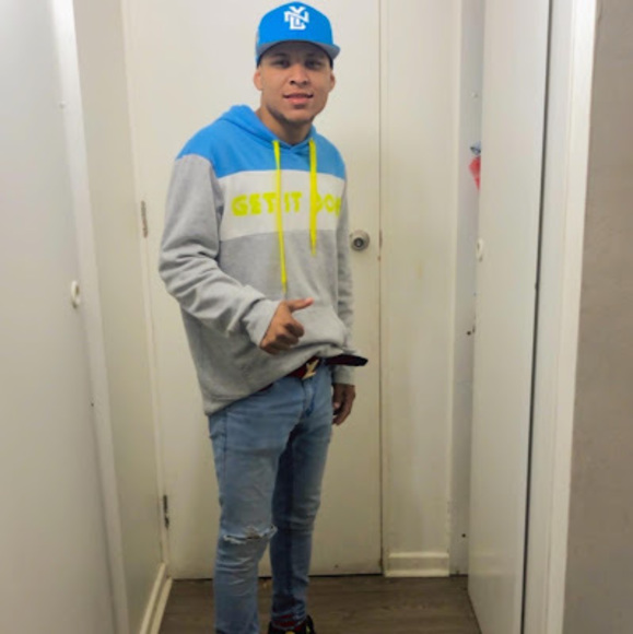 Profile Picture of Keiser David (@keiserd47) on Poshmark