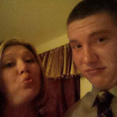 Profile Picture of Crystal Engle (@moonpuppy78) on Twitter