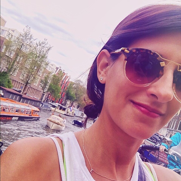 Profile Picture of Jillian Marangoni (@jillmaran) on Poshmark