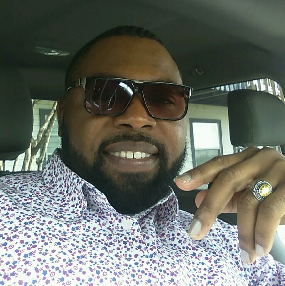 Profile Picture of Thomas Glaspie (@veramae1945) on Poshmark