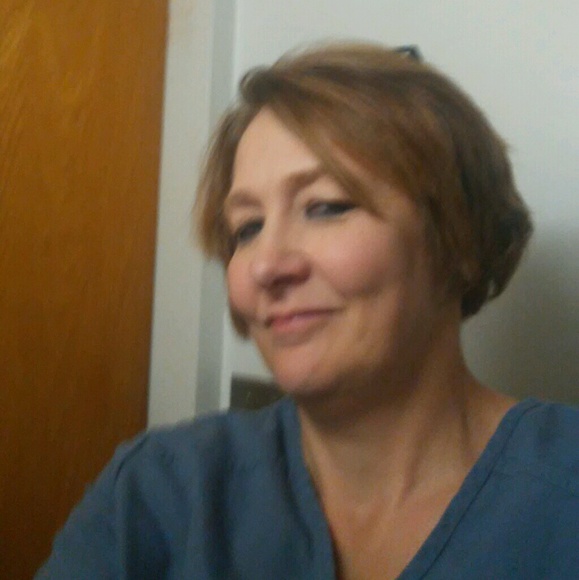 Profile Picture of Jeri Priester (@priester3296) on Poshmark