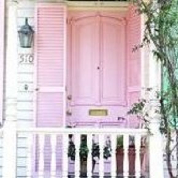 Profile Picture of Kim Webb (@kimwebbusa) on Poshmark