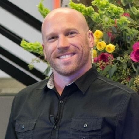 Profile Picture of aaron (@aaronhett) on Tiktok