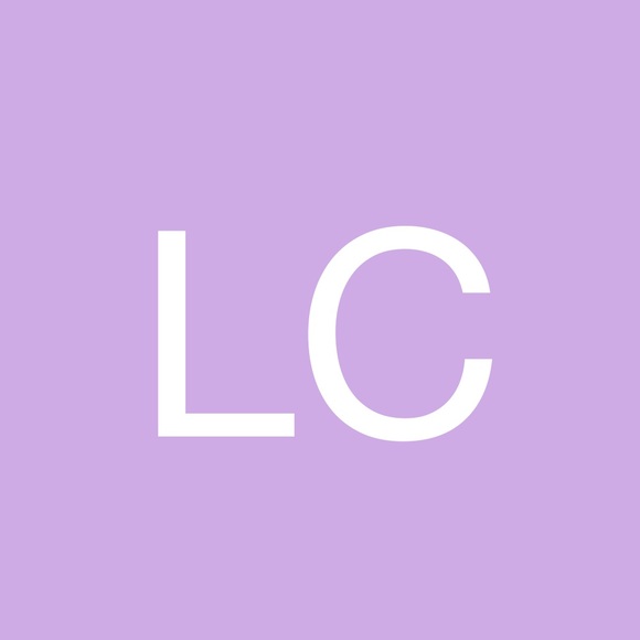 Profile Picture of Lauren Chlebus (@laurenchlebus) on Poshmark