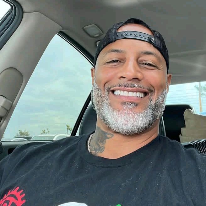 Profile Picture of Scott Leonard (@scott_leonard_00) on Tiktok