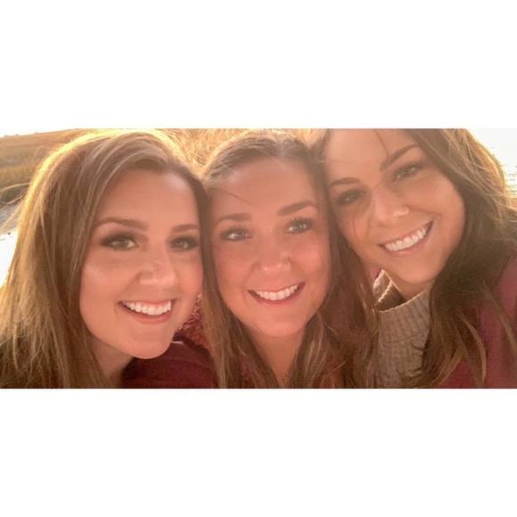 Profile Picture of Danielle Marquardt (@dmarquardt) on Poshmark