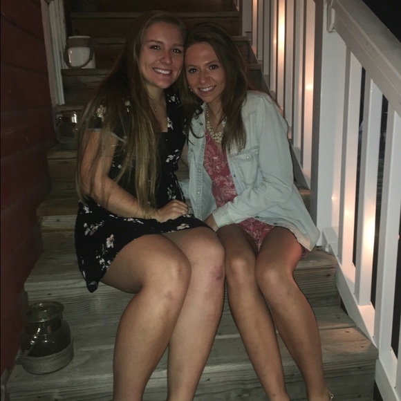Profile Picture of Kylie Solheim (@kyliesolheim34) on Poshmark