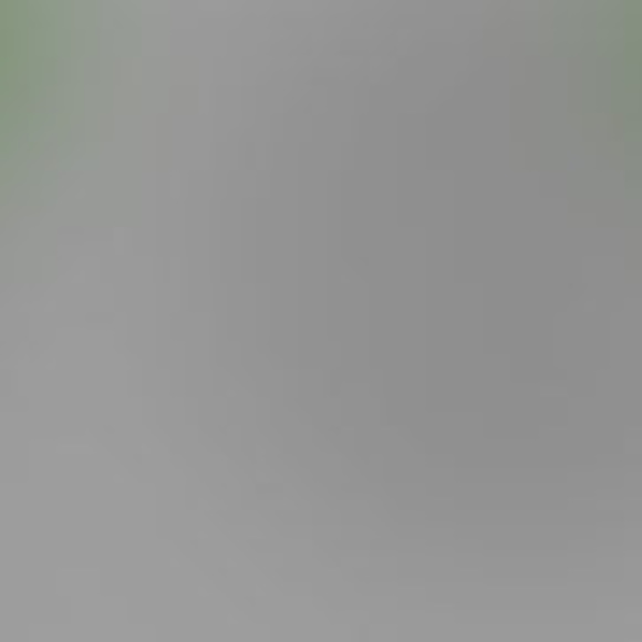 Profile Picture of Sarah Tomas (@sarah_1255) on Poshmark