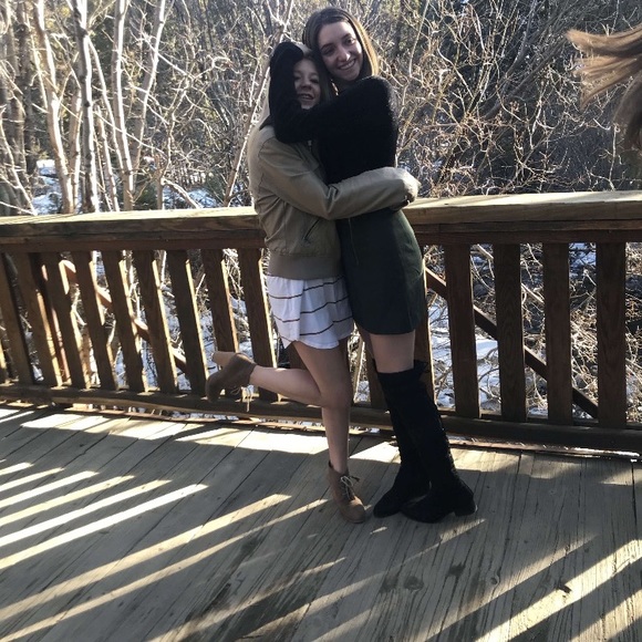 Profile Picture of Sylvie Dubbs (@sylviebwww) on Poshmark