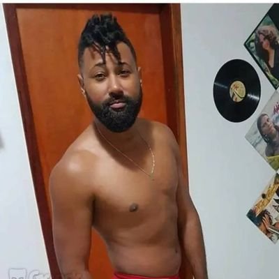 Profile Picture of Carlos Oliver (@Carlosoliver__) on Twitter