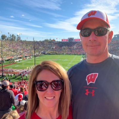 Profile Picture of Laurie Keyes (@lauriekey) on Twitter