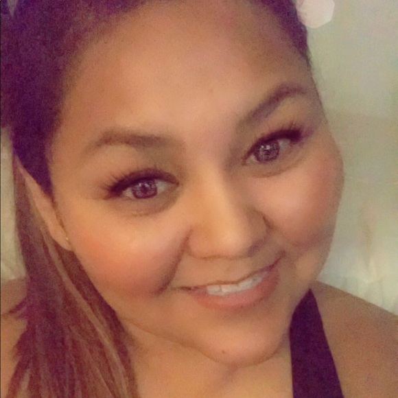 Profile Picture of Candace Smith (@kandis84) on Poshmark