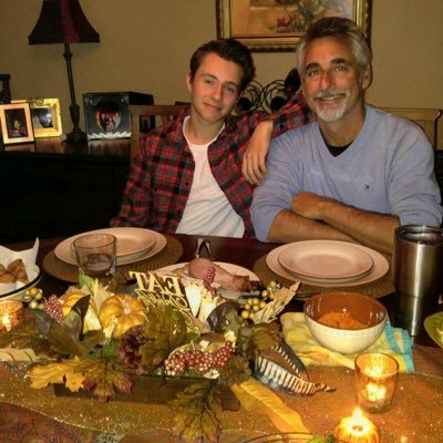 Profile Picture of Evan Weintraub (@evan_weintraub) on Twitter