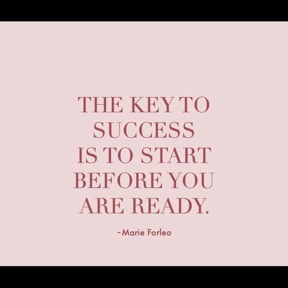 Profile Picture of Amanda Larocque (@amandalarocque) on Poshmark