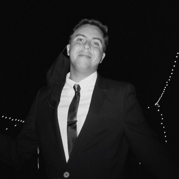 Profile Picture of Nick Finestone (@foxxrun) on Poshmark