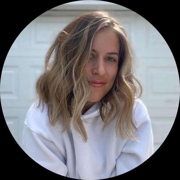 Profile Picture of Taylor Speckhart (@tspeckhart) on Poshmark