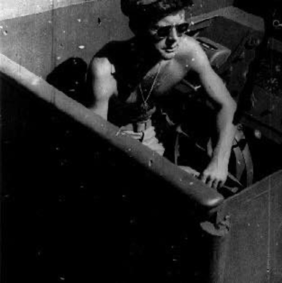 Profile Picture of Chris Evenson (@chriswevenson) on Poshmark