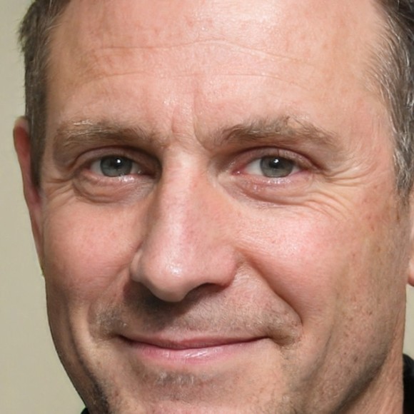 Profile Picture of Robert Hughitt (@robert_hughitt) on Poshmark