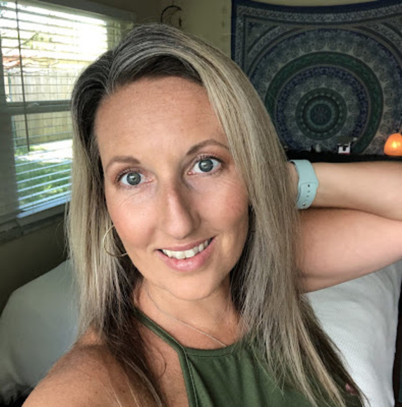 Profile Picture of Chrystin Pflum (@cpflum08) on Poshmark
