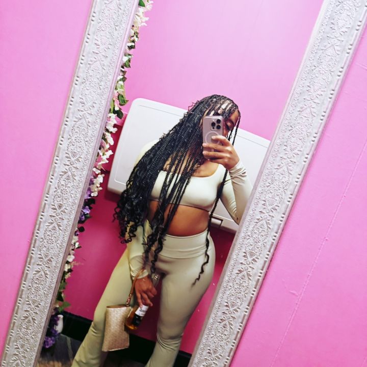 Profile Picture of Ashlee (@allison.ash) on Tiktok