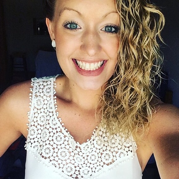 Profile Picture of Jillian Ashburn (@jashburnm) on Poshmark