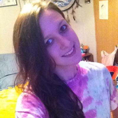 Profile Picture of Katelyn Hanson (@LovelyK2011) on Twitter