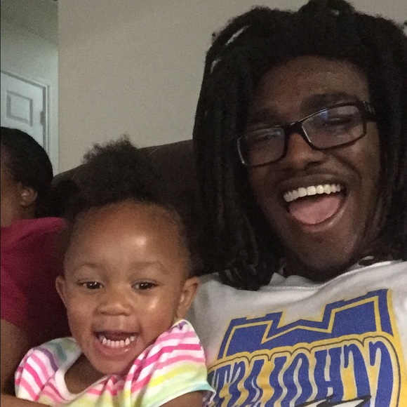 Profile Picture of Joshua Simmons (@jsimmond13) on Poshmark