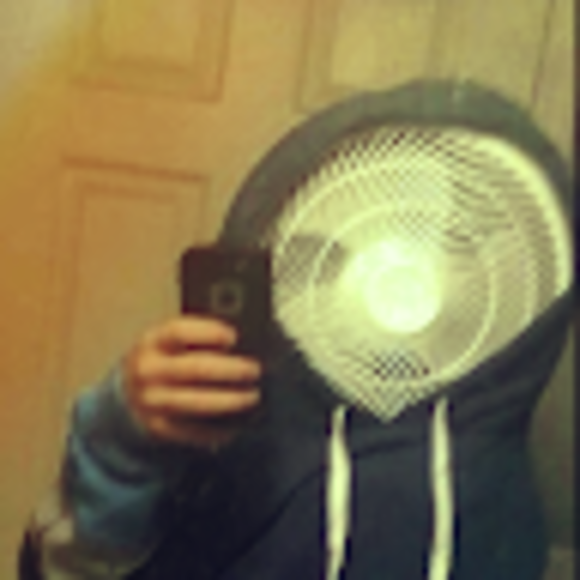 Profile Picture of The gaming Relic (@barracade217) on Poshmark