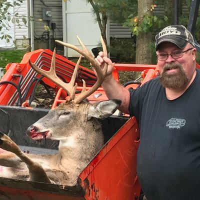 Profile Picture of Hugh Diver (@HughieDee) on Twitter