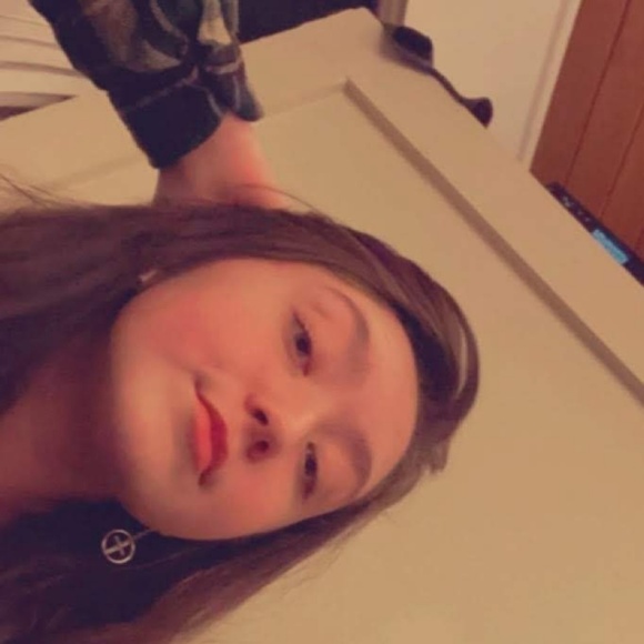 Profile Picture of Sophia Rayome (@urlocalloser0) on Poshmark