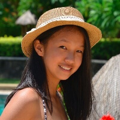Profile Picture of Ava Jiang (@Bayside_17) on Twitter